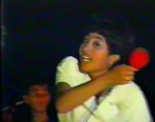 … 40 ans de scène
  ZARA TSIARO n°06 – TANIKO Live 1996 Fampisehoana tao Fenoa…