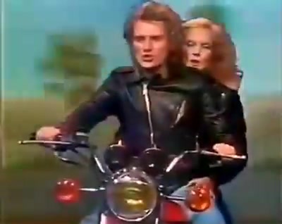 J’AI UN PROBLÈME
 Johnny Halliday & Sylvie Vartan
 .