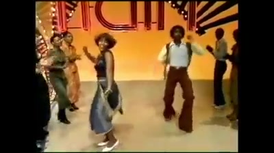 ZANY HONO E, dihin’zareo taloha
VOILÀ ÇA Y EST leur vieille danseTraduit de : Ma…