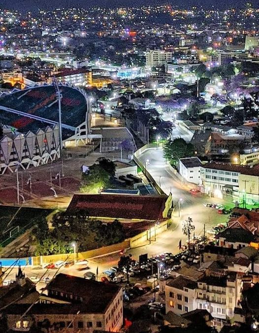 Goodnight Africa from the beautiful city of Antananarivo, Madagascar 
Bonne nuit…